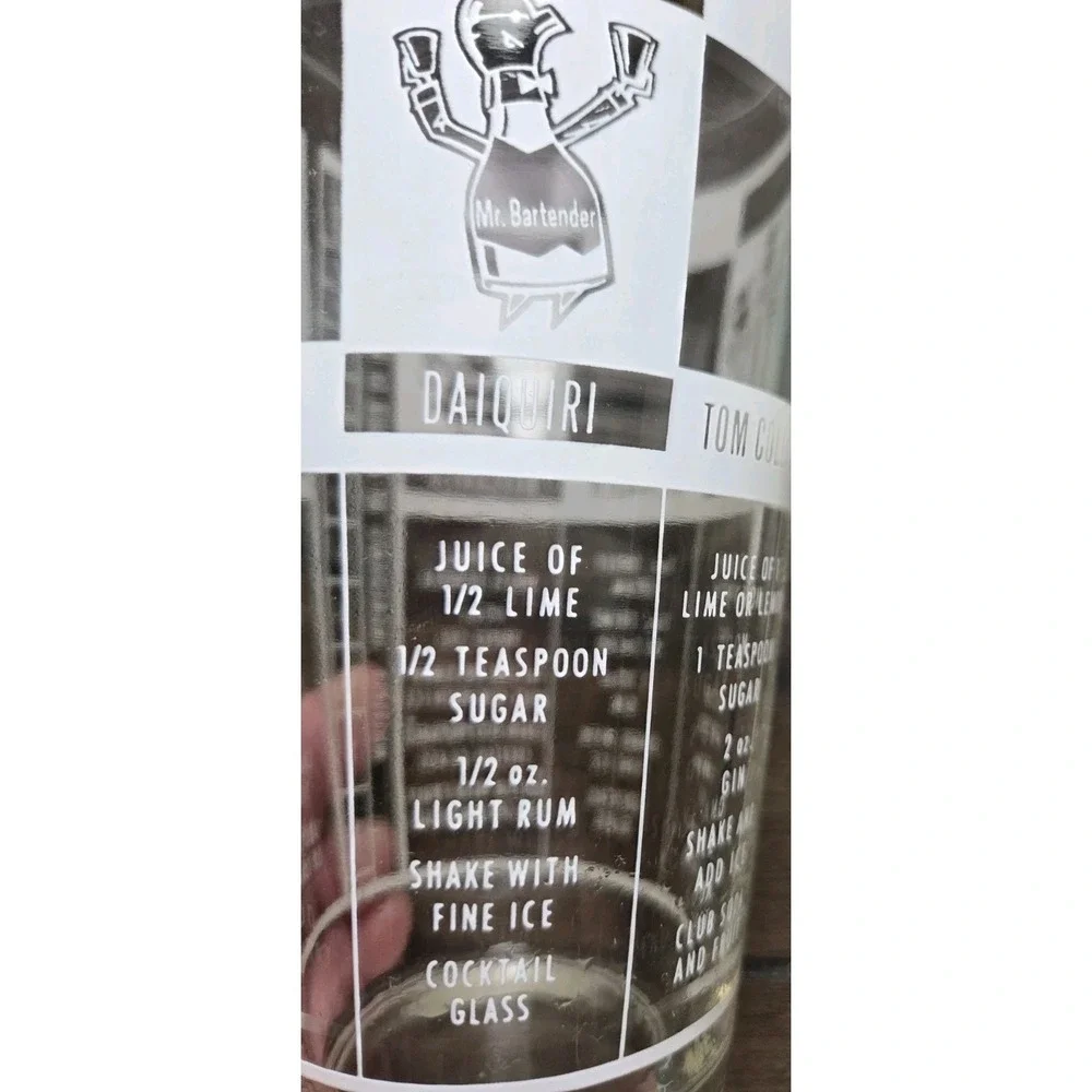Mr. Bartender Vintage FEDERAL Glass Bar Recipe Cocktail Shaker Illustrated White